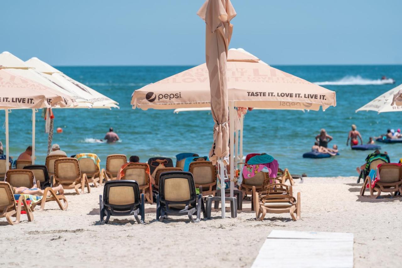 Moonlight Mamaia Apartments Экстерьер фото