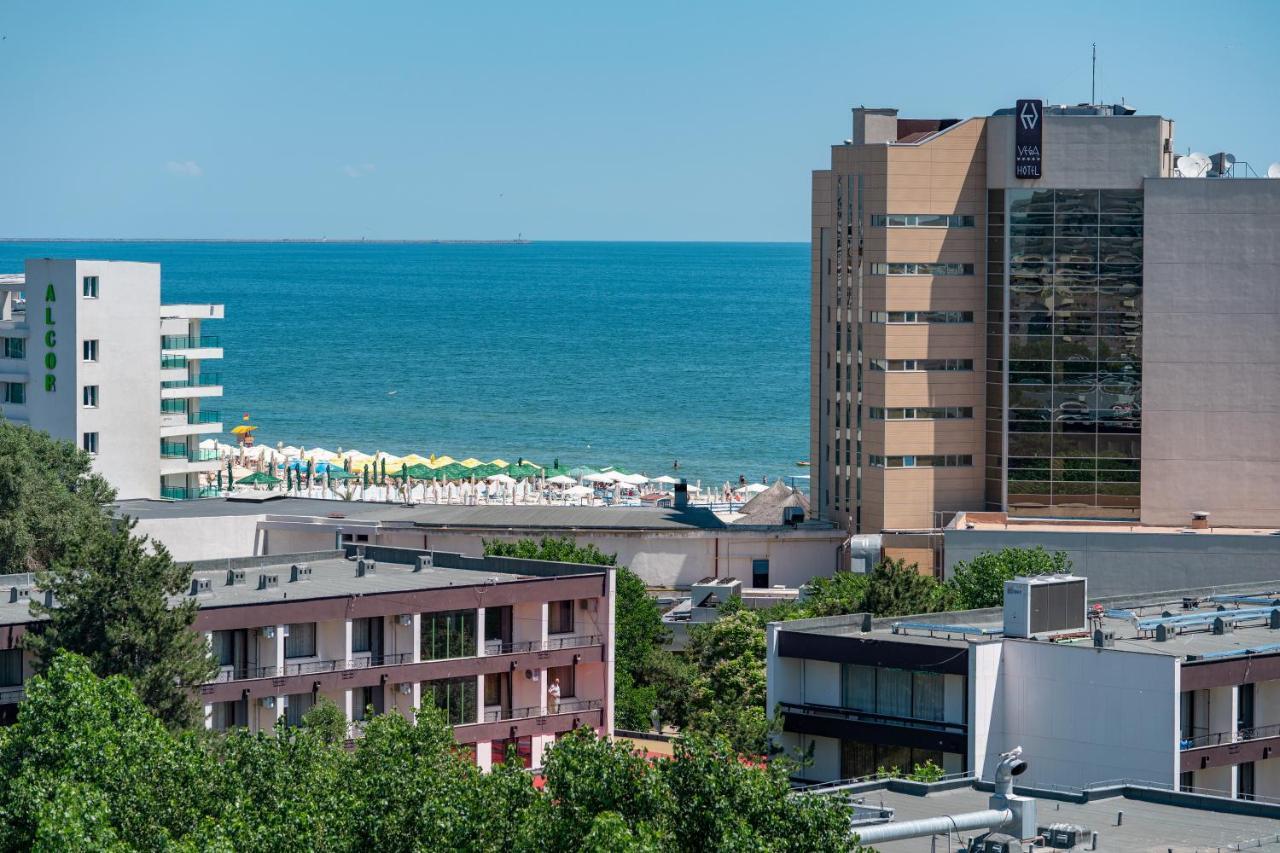 Moonlight Mamaia Apartments Экстерьер фото