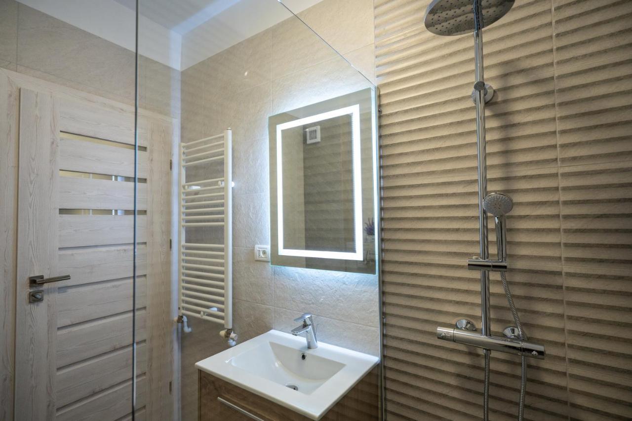 Moonlight Mamaia Apartments Экстерьер фото
