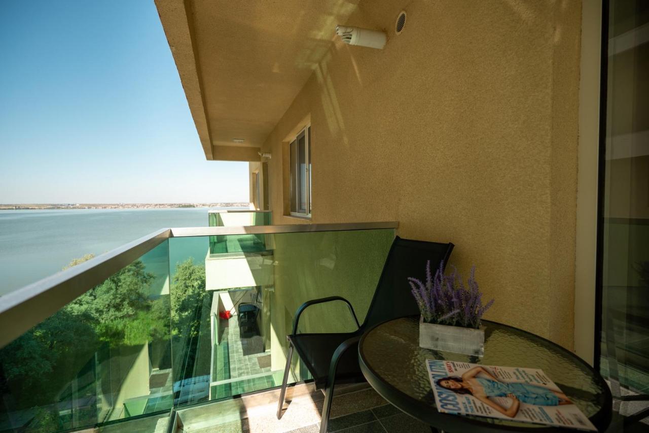 Moonlight Mamaia Apartments Экстерьер фото