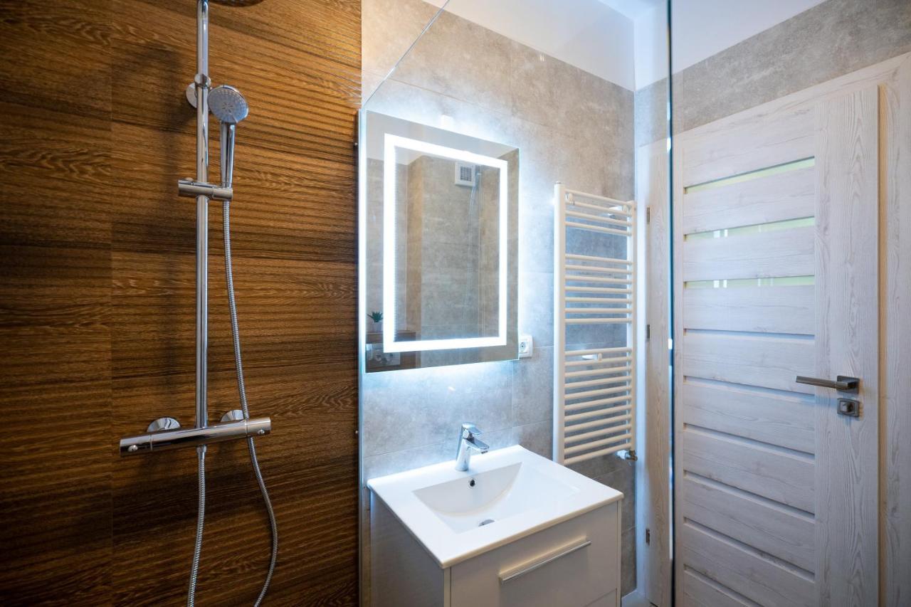 Moonlight Mamaia Apartments Экстерьер фото