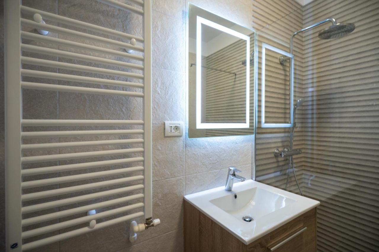 Moonlight Mamaia Apartments Экстерьер фото