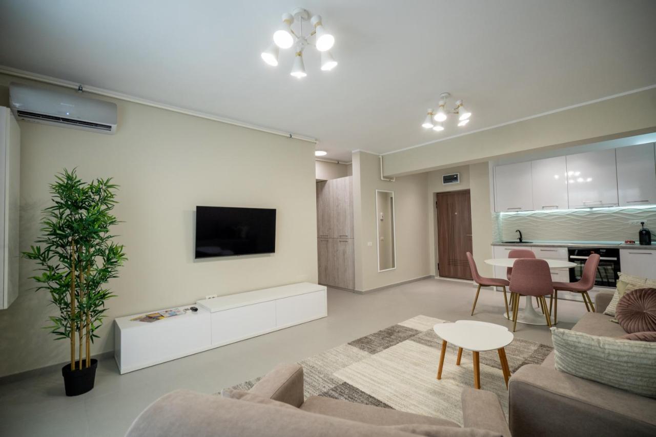 Moonlight Mamaia Apartments Экстерьер фото
